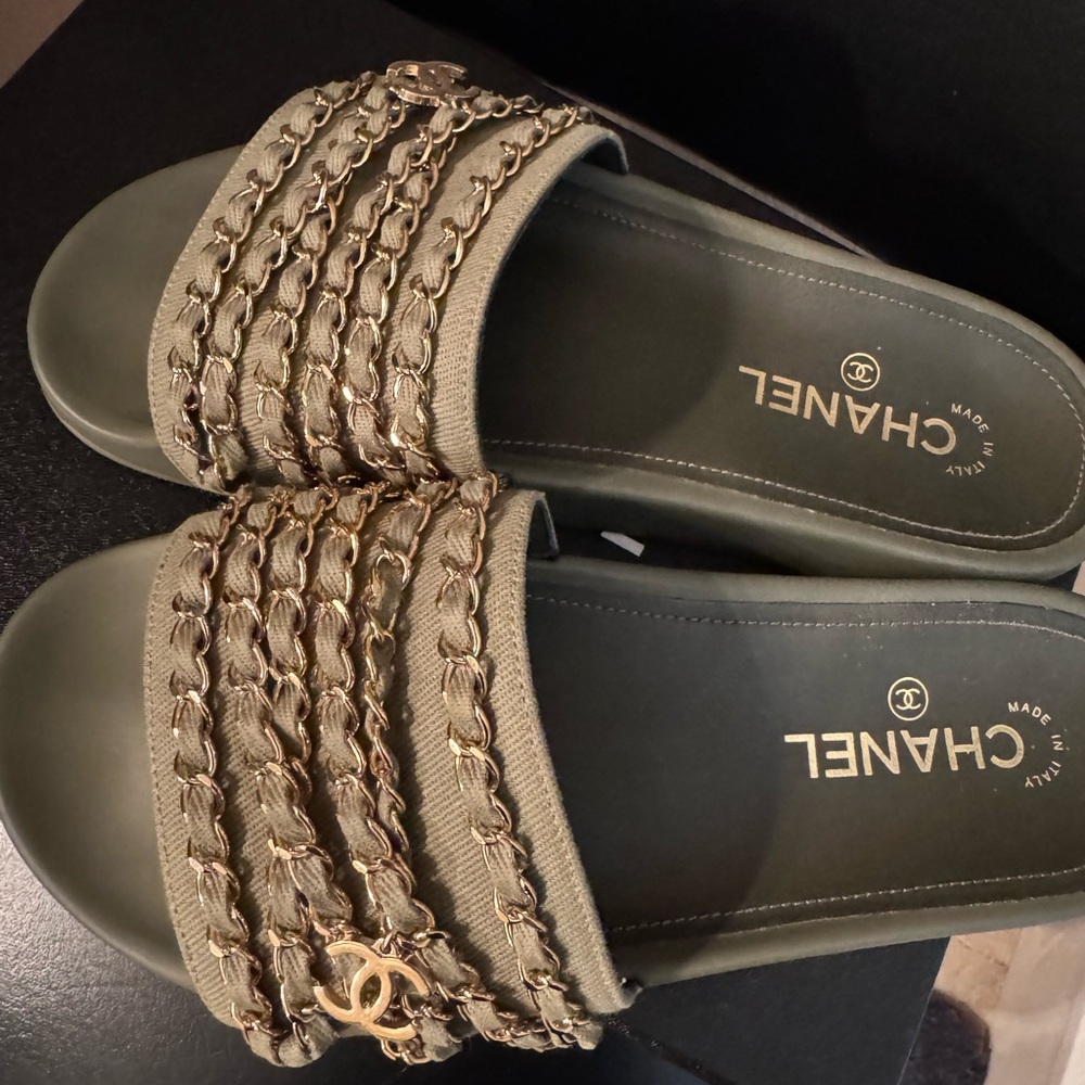 Authentic Chanel slide - image 4